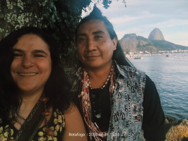 Artista indígena do Pará faz denúncia de racismo em restaurante no Rio
