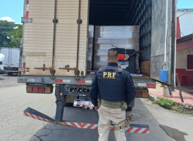 Homem é preso com caminhão roubado na BR-393, em Volta Redonda; Carga é avaliada em R$500 mil