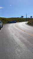 Motorista fica ferido após perder o controle do carro e bater em poste em Volta Redonda