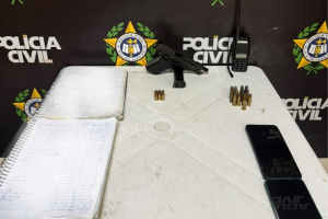 Homem suspeito de integrar facção criminosa é preso com arma em Barra Mansa