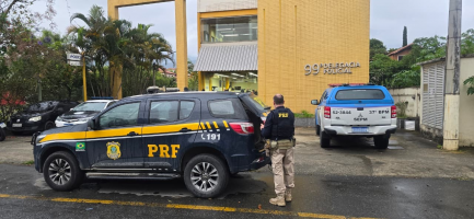 Homem procurado por homicídio é preso na Via Dutra, em Itatiaia