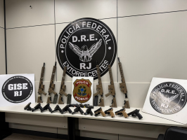 Casal preso é com 17 armas na Via Dutra, em Piraí