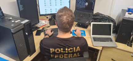 PF prende professor suspeito de crimes sexuais contra crianças em Angra dos Reis