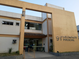 Adolescente é baleado dentro de pastelaria em Valença