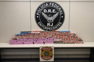 Motorista é preso com cerca de 60 kg de maconha em Piraí
