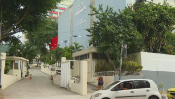 Mulher é baleada durante confronto entre traficantes dos morros do Andaraí e do Cruz, no Rio