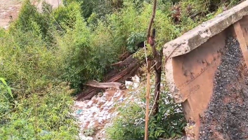 Chuva volta a preocupar moradores em rua que ganhou muro de contenção em junho, em Teresópolis