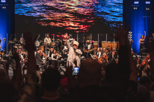 Monobloco, Jão, Carlinhos Brown com Orquestra Ouro Preto, peça Boca de Ouro: o que fazer no Rio