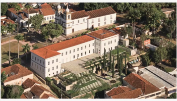 Engavetamento com quatro carros deixa feridos na BR-393, em Volta Redonda